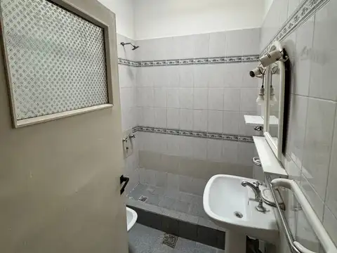 Casa en Alquiler con 1 cochera