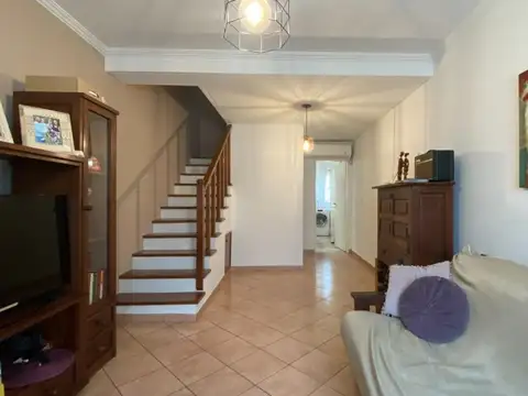 DUPLEX EN UNA DE LAS MEJORES ZONAS