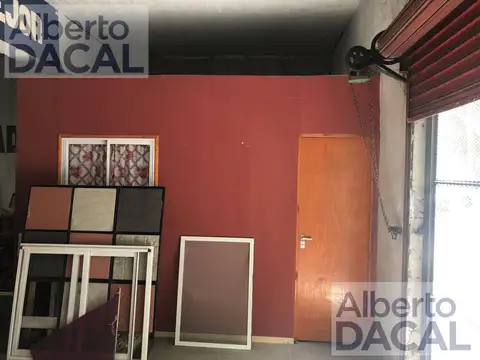 AV. BOSSINGA E/ MARQUES DE AVILES Y SARMIENTO al 200