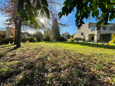 terreno en pilar del lago