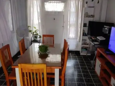 Casa 4 ambientes con 1 baño