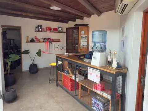 VENDO. Amplio terreno con Local comercial. Concordia, ER.-