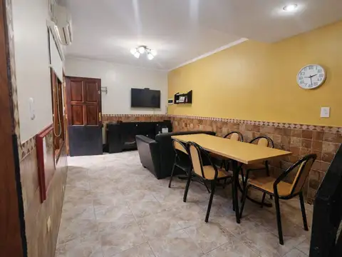 Depto Tipo Casa 3 ambientes con 2 baños