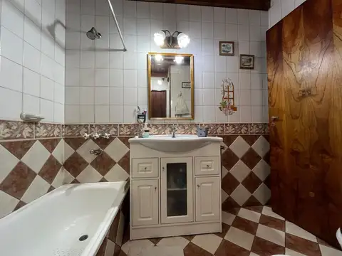 CASA DE 4 AMB EN TEMPERLEY, EXCELENTE APTA CREDITO