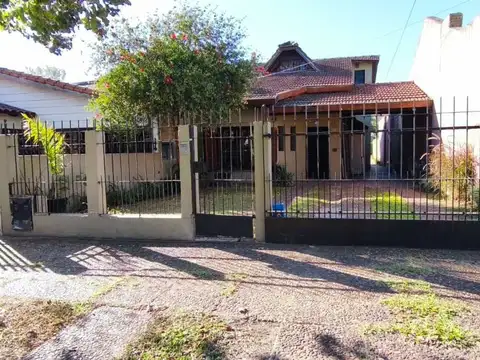 VENTA CASA 5 AMBIENTES EN PADUA CENTRO