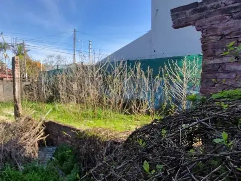 Venta Terreno Los Polvorines 667 m2 con edificación a reciclar