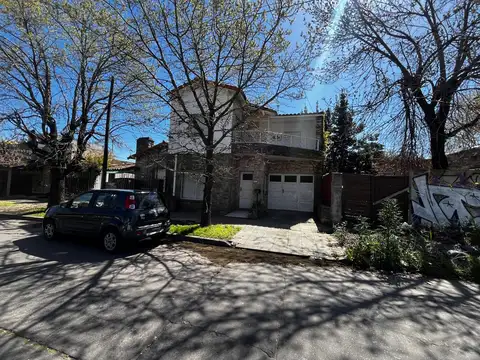EXCELENTE CHALET EN VENTA - ITUZAINGÓ SUR -APTO CREDITO-