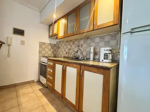 VENTA DEPTO 2 AMB + VESTIDOR + BALCON LANUS OESTE