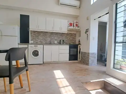 PH CON PATIO EN VILLA URQUIZA - 2 AMBIENTES