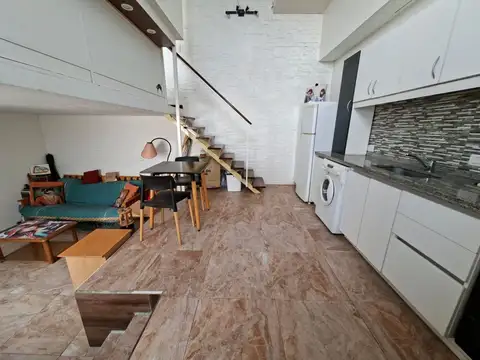Depto Tipo Casa en Venta de 2 ambientes