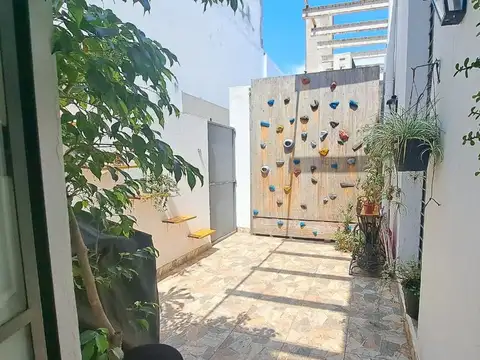 PH CON PATIO EN VILLA URQUIZA - 2 AMBIENTES