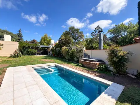 OPENHOUSE alquila hermosa casa totalmente amoblada en el corazón de Chacras de Coria