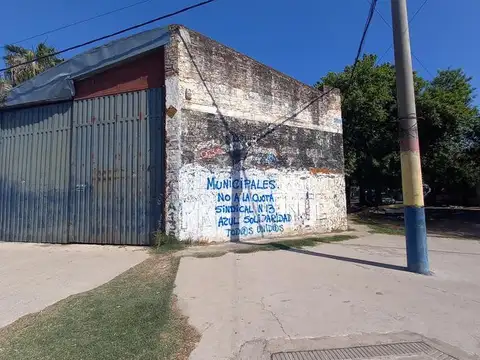 27 de Febrero esquina Liniers