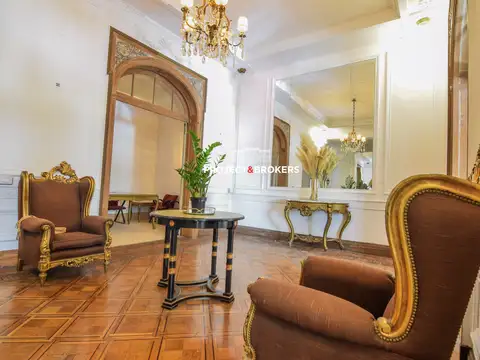 Preciosa casa emblemática en recoleta 