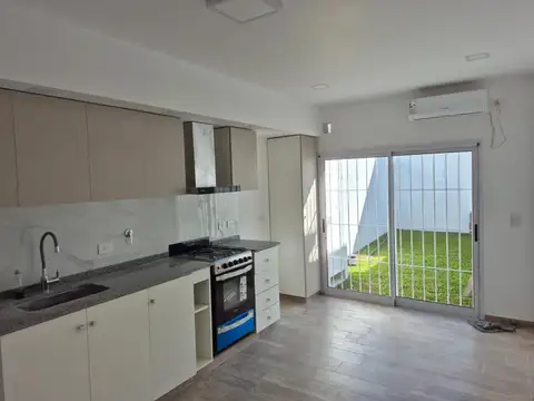 Duplex 4 ambientes. Impecable.Excelente ubicación