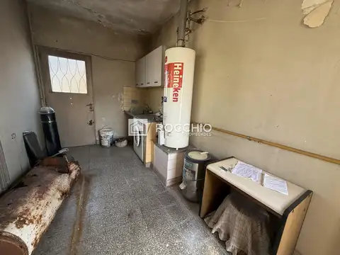 Casa en Venta con 3 cocheras