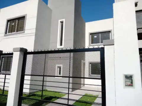 Casa en Alquiler de 2 dormitorios
