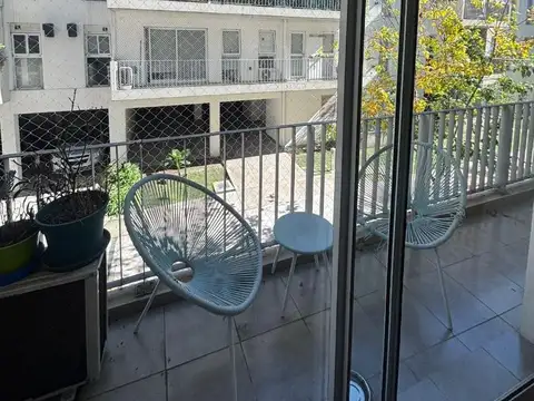 Avenida Martín García 200, Piso 1