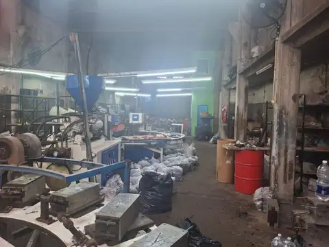 Galpon en Venta en Isidro Casanova, USD 390.000