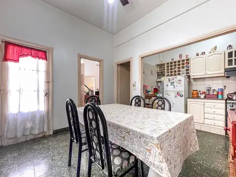 IMPECABLE PH 4AMB.C/PATIO.TERRAZA PROPIA DE 135M2