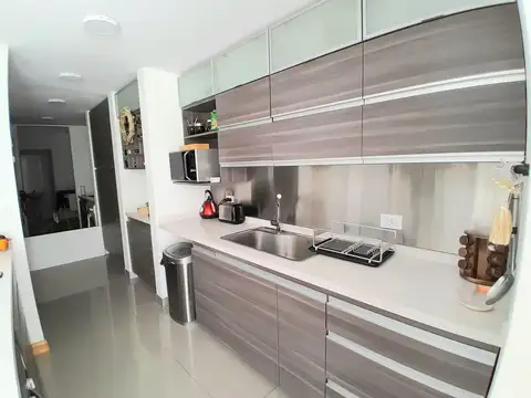 Departamento 4 ambientes con 3 baños