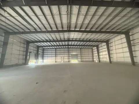 Depósito en Alquiler de 1060 m2 en Benavidez