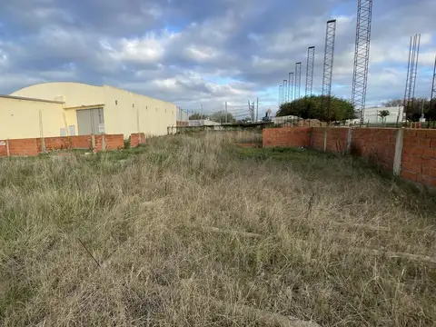 Gran Lote Comercial en Venta - Apto multiples Rubros 