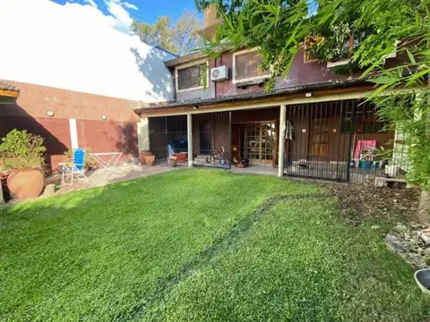 Casa en Venta en Villa Gobernador Udaondo, USD 240.000