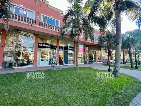 Local en Alquiler en Francisco Alvarez, $ 1.250.000