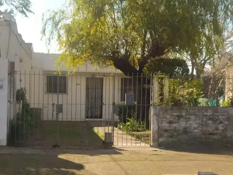 CASA 3 AMBIENTES EN MERLO