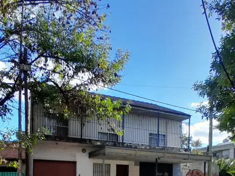 CASA + DEPTO + LOCAL COMERCIAL EN EL CENTRO DE TRISTAN SUAREZ!