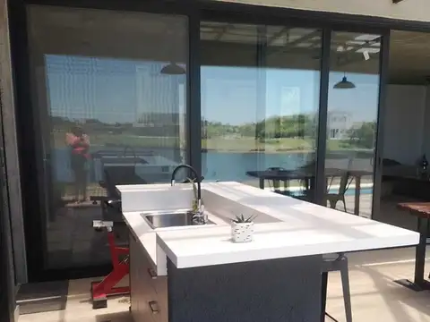 Casa en Alquiler de 3 dormitorios