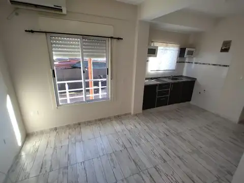 Zavatarro 4200, Piso 1