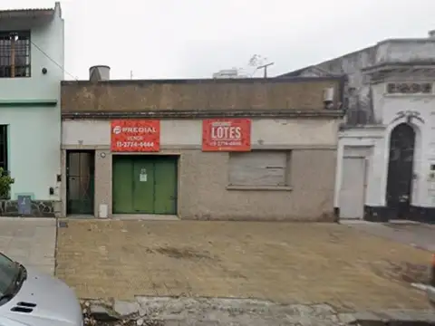 Terreno con casa en Flores