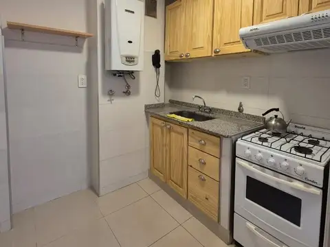 Departamento en Alquiler en Parque Centenario, $ 750.000