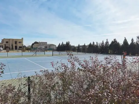 Venta Terreno Lote en Barrio Golf Medal Country club Pilar 1.227m2