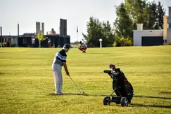 Actividades deportivas futbol, voley, golf, tenis en Puerto Chascomus en Interior Buenos Aires, Buenos Aires