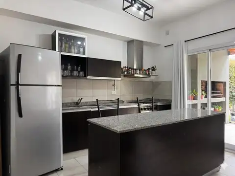 Departamento 4 ambientes con 3 baños