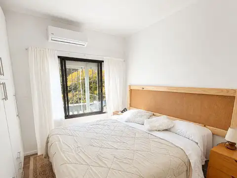 Casa 8 ambientes con 4 baños