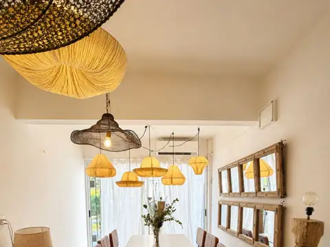 VENTA CASA 5 DORMITORIOS CON JARDIN EN PUNTA GORDA