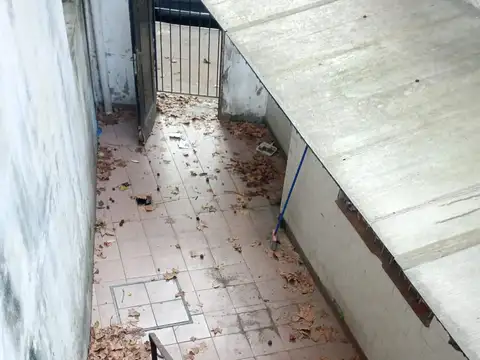 Casa a Refaccionar/ 3 Ambientes + Patio Excelente Ubicacion