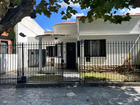 Venta casa 4 ambientes banfield oeste Residencial