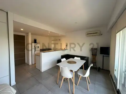 Caamaño 1100, Piso 1