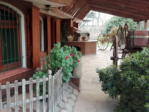 Venta de importante casa a estrenar en Tigre