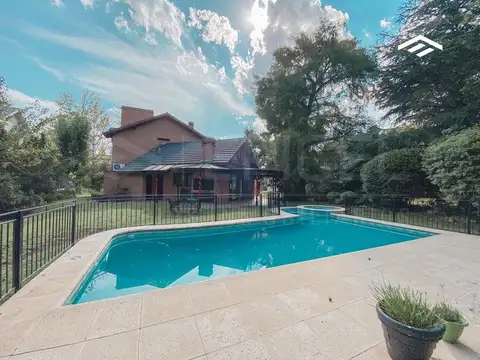 Casa 4 ambientes con 4 baños