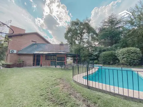 Casa en Venta con 1 cochera