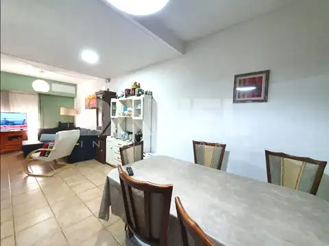 Depto Tipo Casa en Venta con 1 cocheras