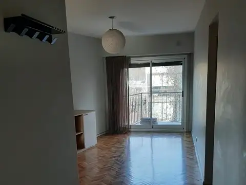 DOS AMBIENTES AL FRENTE CON BALCON PLENO PALERMO