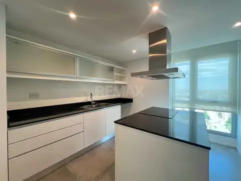 Departamento en Alquiler con 2 cocheras