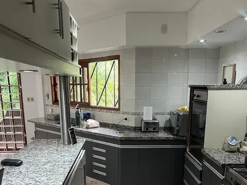 Casa en venta - 2 Dormitorios 1 Baño - 300mts2 - Longchamps